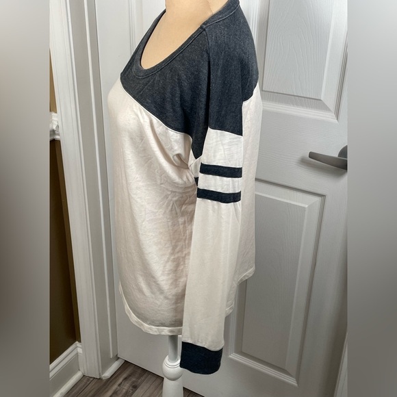 Chaser Charcoal Gray and White Baseball Tee Long Sleeve Top NWT Small - Picture 7 of 9